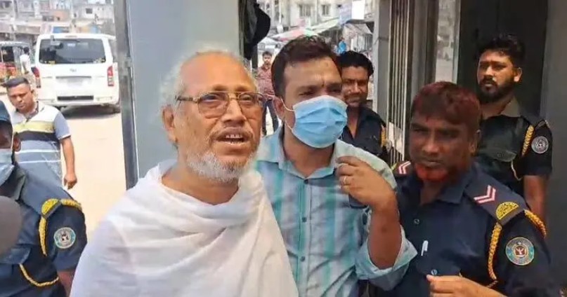 কারামুক্ত বাউলশিল্পী আবুল সরকার